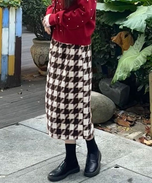 shoppinggo(ショッピングゴー)の「スカート 千鳥格子 チェック ペンシルスカート ロング丈 ひざ下丈 カジュアル(スカート・レディース・ブラック/ブラウン・FREE)」の4枚目の写真