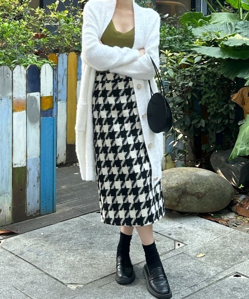 shoppinggo(ショッピングゴー)の「スカート 千鳥格子 チェック ペンシルスカート ロング丈 ひざ下丈 カジュアル(スカート・レディース・ブラック/ブラウン・FREE)」の15枚目の写真