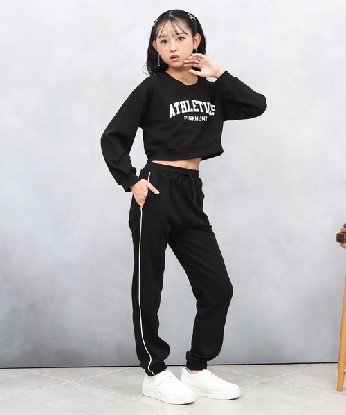 PINKHUNT（ピンクハント）の「PINKHUNT ピンクハント カレッジロゴショート丈トレーナー 0951K（ボトムス別売）（スウェット・キッズ・ブラック/ライトブルー/オフホワイト・120cm/130cm/140cm/150cm/160cm）」の7枚目の写真