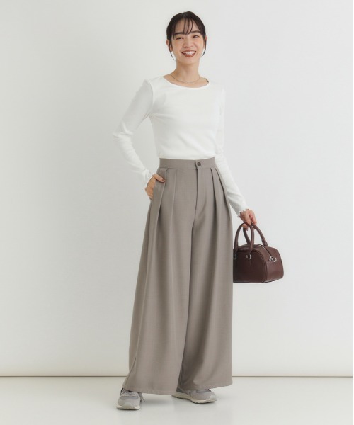 Right-on（ライトオン）の「【HONEYSUCKLE ROSE】リブメローロングスリーブＴシャツ（Tシャツ/カットソー・レディース・オフホワイト/ブラック/ブラック×ホワイト/ブルー・M/L/S）」の20枚目の写真