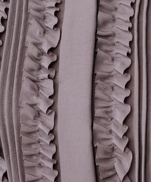 UNTITLED(アンタイトル)の「【1枚で着映え/オンオフ着回し】フリルサテンブラウス(シャツ/ブラウス・レディース・ダークグレー/ダークブラウン/ライトグレー/グリーン系/オフホワイト/パープル系/ブラウン系その他・00/02/04/44/48)」の16枚目の写真
