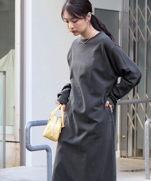 再再再値下げ新品　アンパスィ　ワンピースL 定価24200円　白✕紺 再再再値下げ新品 アンパスィ ワンピースL 定価24200円 白✕紺 再再再