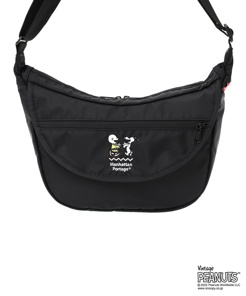 Manhattan Portage（マンハッタンポーテージ）の「DUET SHOULDER BAG FZP MGNT FLIGHT NYLON BACKING PEANUTS 25（ショルダーバッグ・レディース・ブラック・X-SMALL）」の7枚目の写真