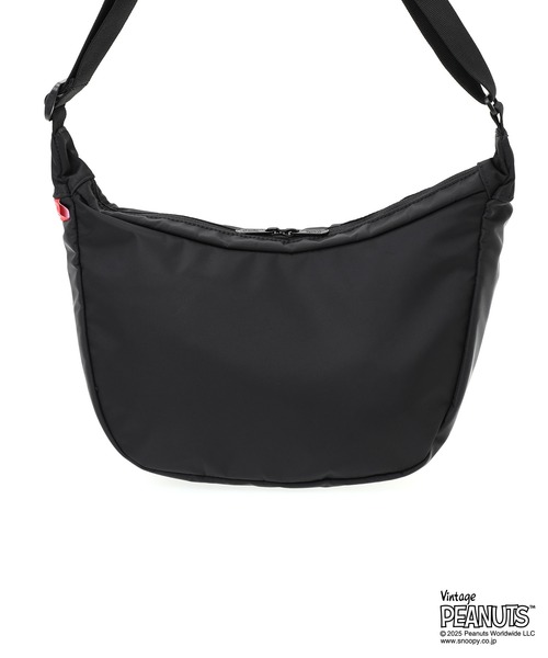 Manhattan Portage（マンハッタンポーテージ）の「DUET SHOULDER BAG FZP MGNT FLIGHT NYLON BACKING PEANUTS 25（ショルダーバッグ・レディース・ブラック・X-SMALL）」の9枚目の写真