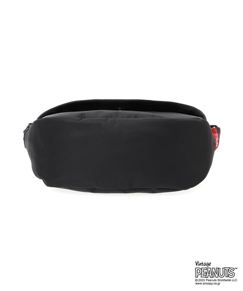 Manhattan Portage（マンハッタンポーテージ）の「DUET SHOULDER BAG FZP MGNT FLIGHT NYLON BACKING PEANUTS 25（ショルダーバッグ・レディース・ブラック・X-SMALL）」の10枚目の写真