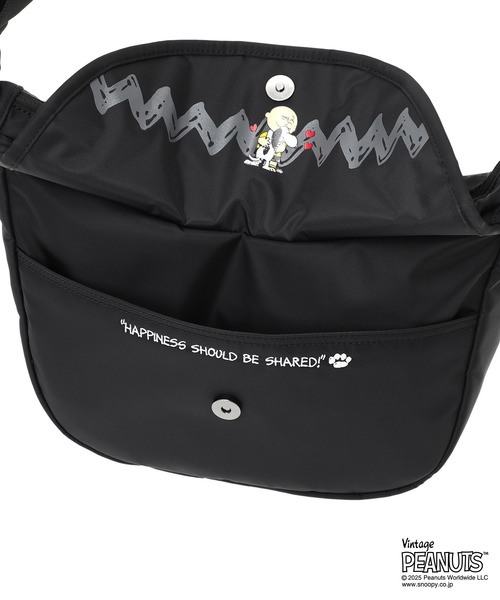 Manhattan Portage（マンハッタンポーテージ）の「DUET SHOULDER BAG FZP MGNT FLIGHT NYLON BACKING PEANUTS 25（ショルダーバッグ・レディース・ブラック・X-SMALL）」の13枚目の写真