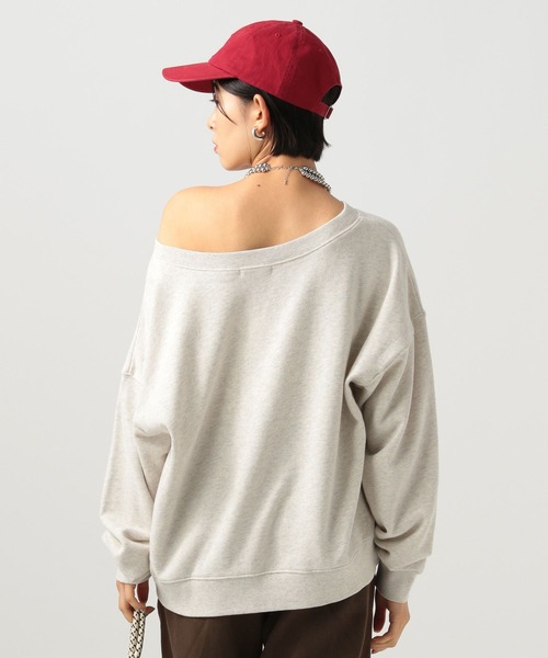 BAYFLOW(ベイフロー)の「オフショルダースウェット(スウェット・レディース・ホワイト系/イエロー系/ダークブラウン・FREE)」の5枚目の写真