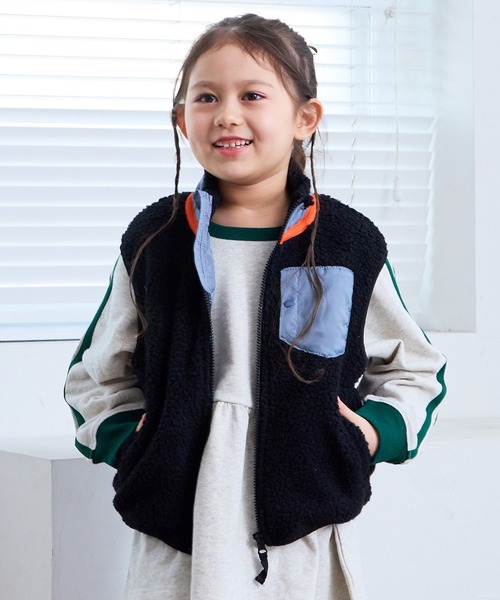 MARKEY'S（マーキーズ）の「リペスＡボアベスト（その他アウター・キッズ・オフホワイト/ブラック/パープル系その他/ブラウン/グリーン・100/95/90/80/150/140/130/120/110）」の2枚目の写真