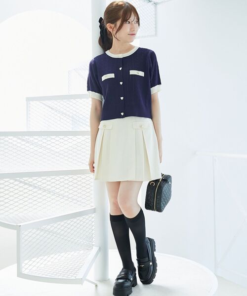 MAJESTIC LEGON(マジェスティックレゴン)の「ゴールドボタンプリーツミニスカパン(スカート・レディース・ブラウン/アイボリー/グレー・MEDIUM)」の4枚目の写真