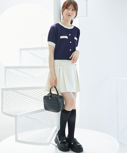 MAJESTIC LEGON(マジェスティックレゴン)の「ゴールドボタンプリーツミニスカパン(スカート・レディース・ブラウン/アイボリー/グレー・MEDIUM)」の5枚目の写真