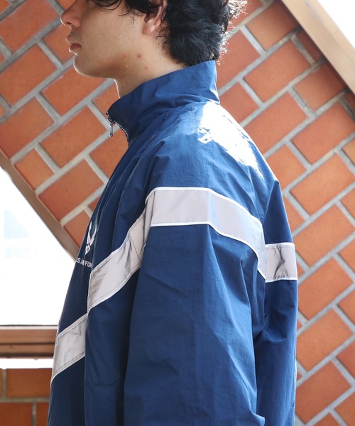 ８(eight)（エイト）の「USタイプPTUウインドブレーカー（ナイロンジャケット・メンズ・ネイビー・LARGE/MEDIUM/X-LARGE）」の13枚目の写真