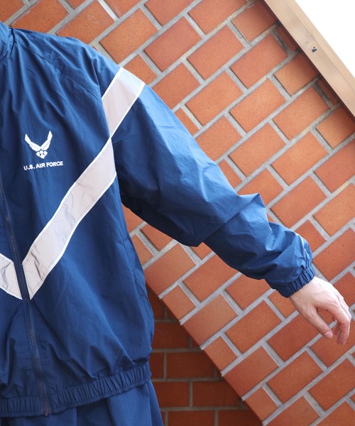 ８(eight)（エイト）の「USタイプPTUウインドブレーカー（ナイロンジャケット・メンズ・ネイビー・LARGE/MEDIUM/X-LARGE）」の15枚目の写真