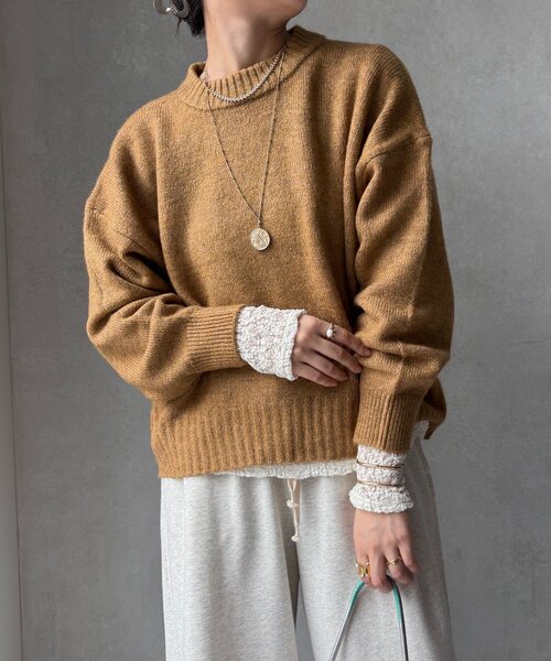 DouDou(ドゥドゥ)の「【WEB限定】クルーネックショートプルオーバー(ニット/セーター・レディース・レッド/キャメル/オフホワイト/チャコールグレー・FREE)」の3枚目の写真