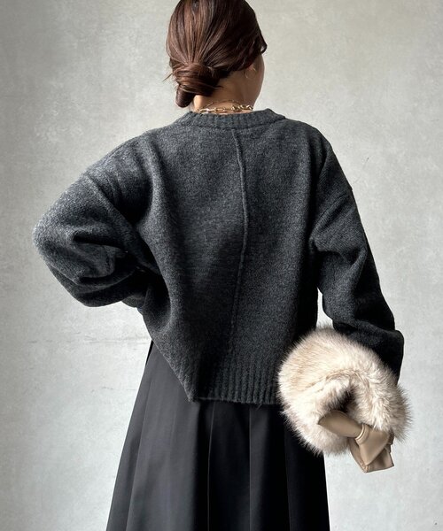 DouDou(ドゥドゥ)の「【WEB限定】クルーネックショートプルオーバー(ニット/セーター・レディース・レッド/キャメル/オフホワイト/チャコールグレー・FREE)」の7枚目の写真