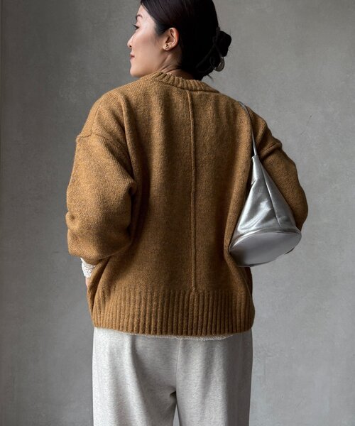 DouDou(ドゥドゥ)の「【WEB限定】クルーネックショートプルオーバー(ニット/セーター・レディース・レッド/キャメル/オフホワイト/チャコールグレー・FREE)」の11枚目の写真