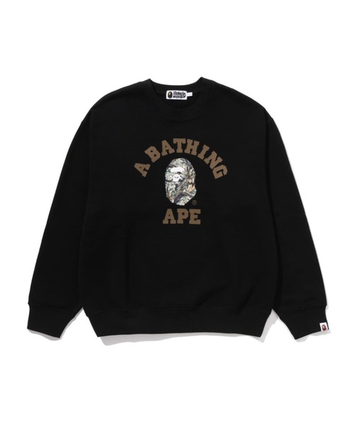 A BATHING APE（アベイシングエイプ）の「TREE EDGE CAMO COLLEGE RELAXED FIT CREWNECK SWEATSHIRT #1（スウェット・メンズ・バーガンディー/ブラック・SMALL/LARGE/MEDIUM/XX-LARGE/X-LARGE）」の2枚目の写真