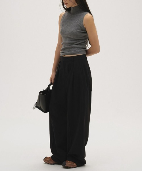 TODAYFUL(トゥデイフル)の「【TODAYFUL/トゥデイフル】Dry Touch Tuck Trousers/ドライタッチタックトラウザー(スラックス・レディース・ブラック/ベージュ・38/36)」の15枚目の写真