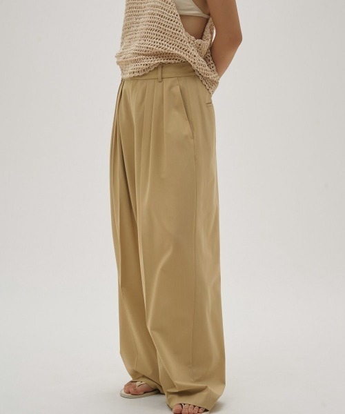 TODAYFUL(トゥデイフル)の「【TODAYFUL/トゥデイフル】Dry Touch Tuck Trousers/ドライタッチタックトラウザー(スラックス・レディース・ブラック/ベージュ・38/36)」の13枚目の写真