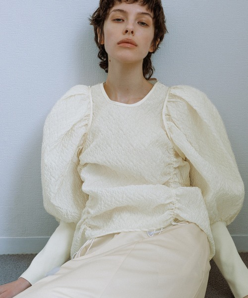 ADAM ET ROPE'（アダムエロペ）の「ジャガードコンビギャザートップス（Tシャツ/カットソー・レディース・ブラック/オフホワイト・FREE）」の2枚目の写真