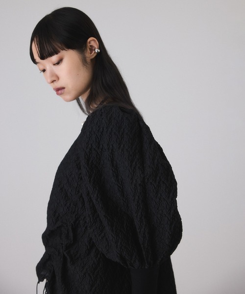 ADAM ET ROPE'（アダムエロペ）の「ジャガードコンビギャザートップス（Tシャツ/カットソー・レディース・ブラック/オフホワイト・FREE）」の3枚目の写真