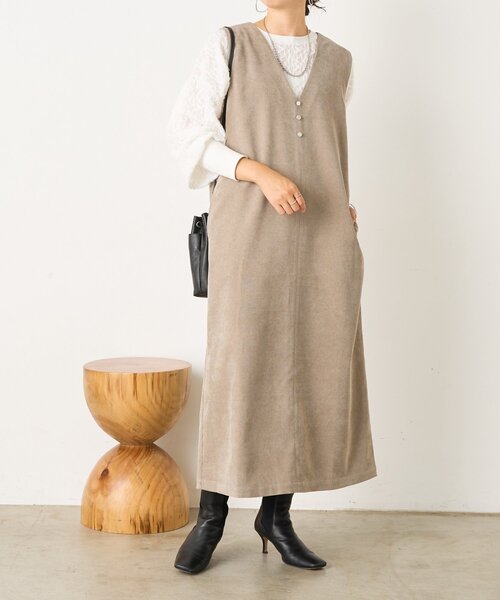 Jena espace merveilleux（ジェナ エスパスメルヴェイユ）の「ボタン付