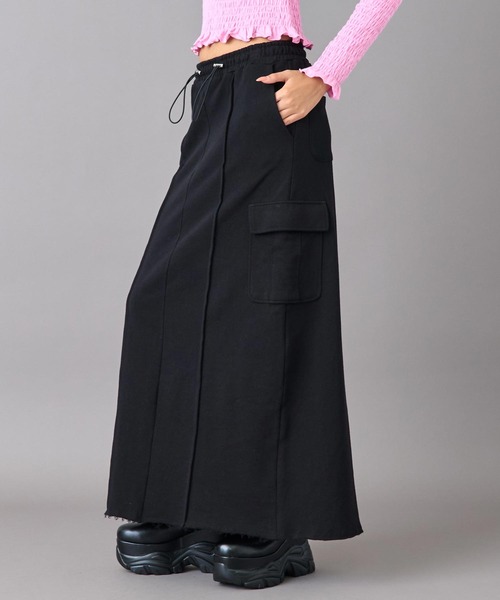 ANAP（アナップ）の「裏毛 スウェット カーゴ ロング スカート（スカート・レディース・グレー/ブラック・F）」の2枚目の写真