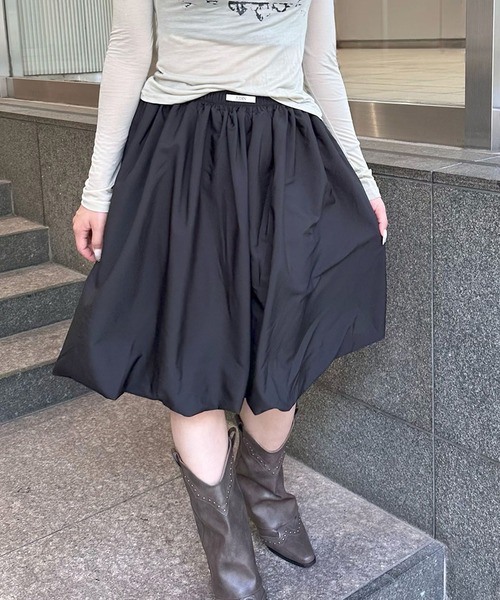 Judin(ジュディン)の「Midi balloon skirt【JD】(スカート・レディース・ブラック/ホワイト・FREE)」の2枚目の写真