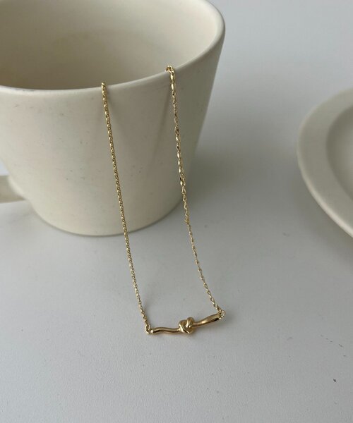 CAPRICIEUX LE'MAGE(カプリシューレマージュ)の「〈GOLDY/ゴールディ〉ノットバーネックレス(ネックレス・レディース・シルバー/ゴールド・FREE)」の2枚目の写真