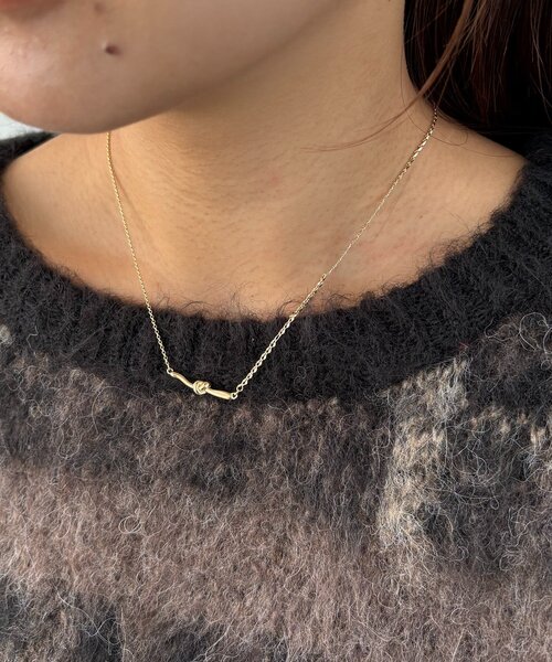 CAPRICIEUX LE'MAGE(カプリシューレマージュ)の「〈GOLDY/ゴールディ〉ノットバーネックレス(ネックレス・レディース・シルバー/ゴールド・FREE)」の6枚目の写真