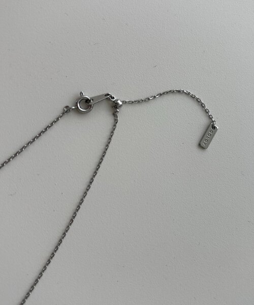 CAPRICIEUX LE'MAGE(カプリシューレマージュ)の「〈GOLDY/ゴールディ〉ノットバーネックレス(ネックレス・レディース・シルバー/ゴールド・FREE)」の9枚目の写真