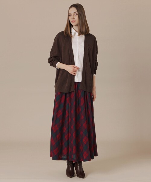 MACKINTOSH LONDON（マッキントッシュ ロンドン）の「バルキーニットカーディガン（カーディガン/ボレロ・レディース・ブラウン/ネイビー/グリーン・38）」の12枚目の写真