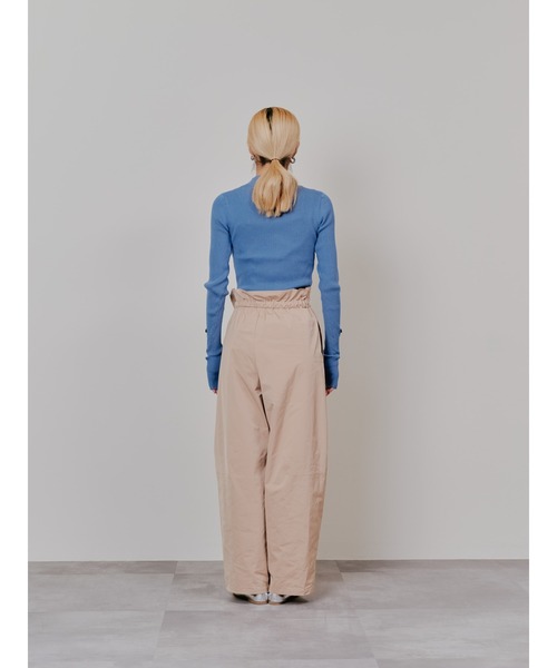 DOLLUPOOPS（ドールアップウップス）の「リブボトルネックニットトップス（ニット/セーター・レディース・サックスブルー/ライトベージュ/ブラック・38）」の21枚目の写真