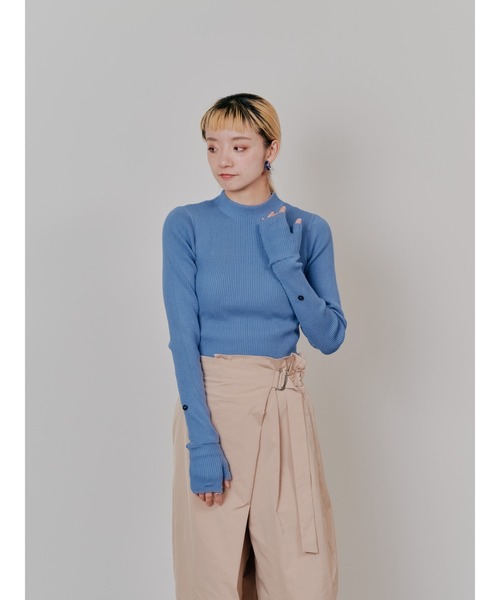 DOLLUPOOPS（ドールアップウップス）の「リブボトルネックニットトップス（ニット/セーター・レディース・サックスブルー/ライトベージュ/ブラック・38）」の9枚目の写真