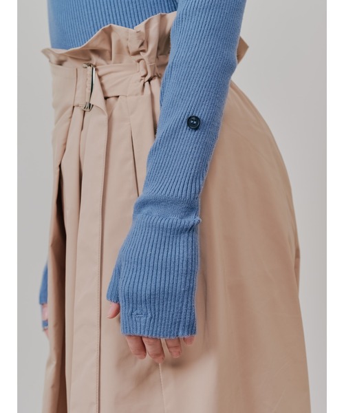 DOLLUPOOPS（ドールアップウップス）の「リブボトルネックニットトップス（ニット/セーター・レディース・サックスブルー/ライトベージュ/ブラック・38）」の14枚目の写真