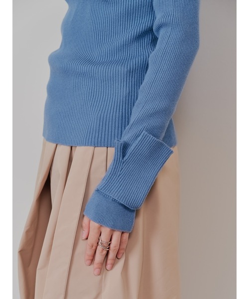 DOLLUPOOPS（ドールアップウップス）の「リブボトルネックニットトップス（ニット/セーター・レディース・サックスブルー/ライトベージュ/ブラック・38）」の17枚目の写真