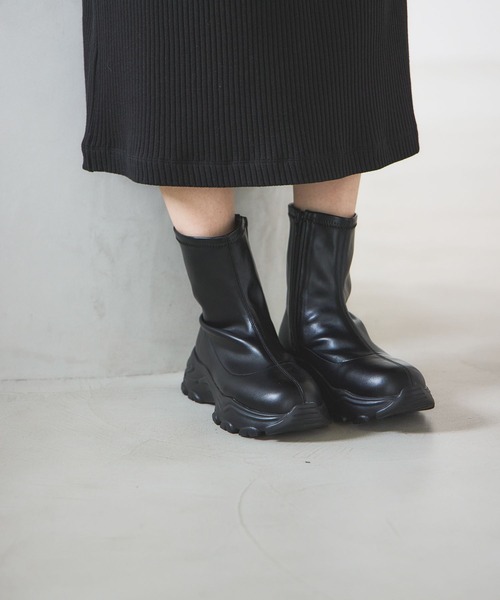 studio CLIP（スタディオクリップ）の「【消臭・抗菌防臭・クッションインソール】軽らくスニーカーブーツ（ブーツ・レディース・ブラック/アイボリー・MEDIUM/LARGE）」の16枚目の写真