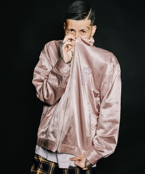 Subciety(サブサエティ)の「Satin swing top(ブルゾン・メンズ・アイボリー/ネイビー/ピンク・SMALL/MEDIUM/LARGE/X-LARGE)」の13枚目の写真