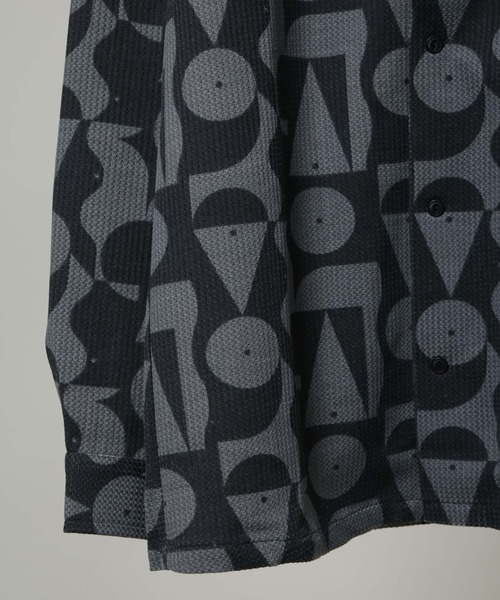 NANO universe（ナノユニバース）の「NORMANBROS別注 プリントワッフルシャツ 長袖（シャツ/ブラウス・メンズ・カーキ/ブラック・L/M）」の5枚目の写真