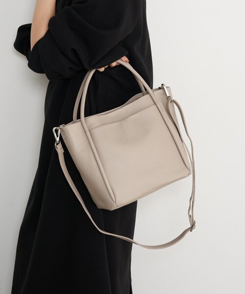 Jena espace merveilleux（ジェナ　エスパスメルヴェイユ）の「本革ポケットミニバッグ（トートバッグ・レディース・ベージュ/ブラック・FREE）」の5枚目の写真