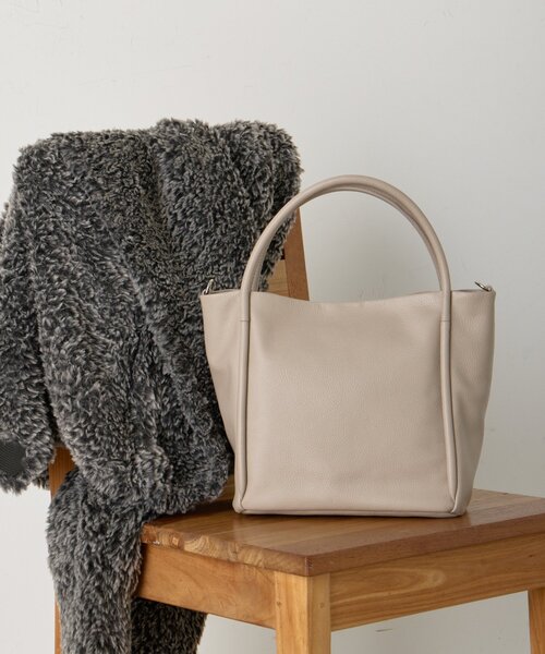 Jena espace merveilleux（ジェナ　エスパスメルヴェイユ）の「本革ポケットミニバッグ（トートバッグ・レディース・ベージュ/ブラック・FREE）」の6枚目の写真