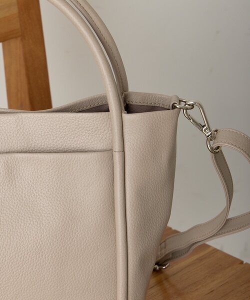 Jena espace merveilleux（ジェナ　エスパスメルヴェイユ）の「本革ポケットミニバッグ（トートバッグ・レディース・ベージュ/ブラック・FREE）」の17枚目の写真