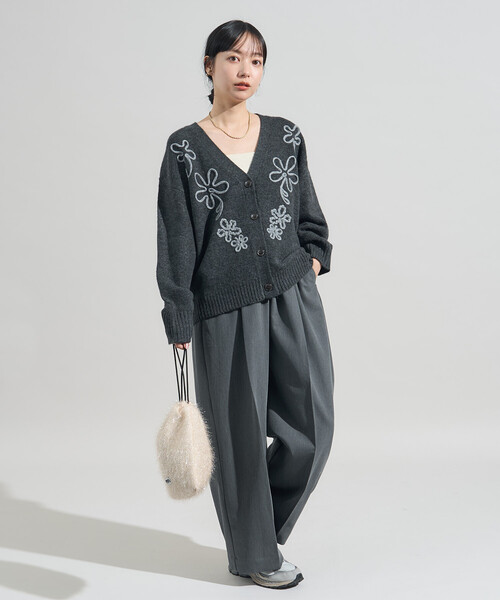 kk（感謝） セール】配色 コード刺繍 花柄 ニット カーディガン（カーディガン