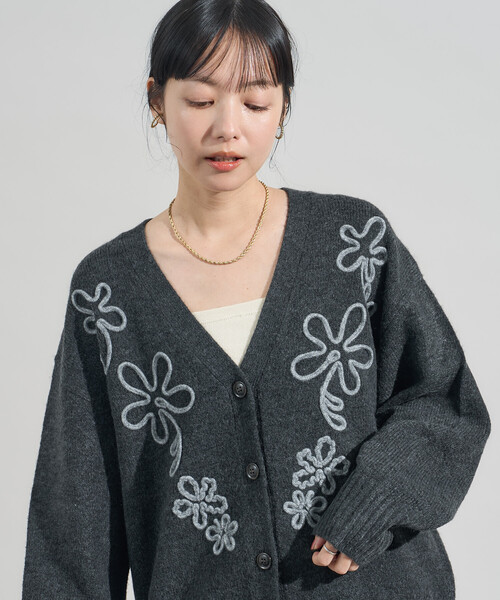 FREAK'S STORE(フリークスストア)の「配色 コード刺繍 花柄 ニット カーディガン(カーディガン/ボレロ・レディース・ライトグレー/ベージュ/ブラック/オフホワイト・フリ-)」の17枚目の写真