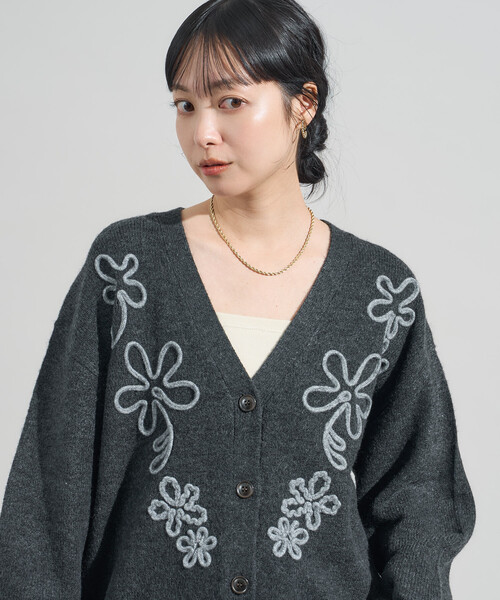 FREAK'S STORE(フリークスストア)の「配色 コード刺繍 花柄 ニット カーディガン(カーディガン/ボレロ・レディース・ライトグレー/ベージュ/ブラック/オフホワイト・フリ-)」の18枚目の写真