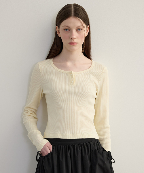 TTUDEMENT(トュードメント)の「BUTTON LONG SLEEVE TOP BUTTER(Tシャツ/カットソー・レディース・その他・FREE)」の1枚目の写真