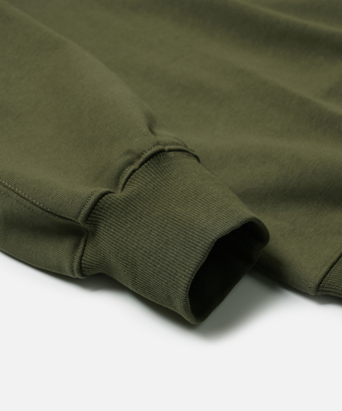 FRIZMWORKS(フリズムワークス)の「SERVICE LABEL SWEATSHIRT _ OLIVE(スウェット・メンズ・その他・SMALL/MEDIUM/LARGE/X-LARGE)」の5枚目の写真