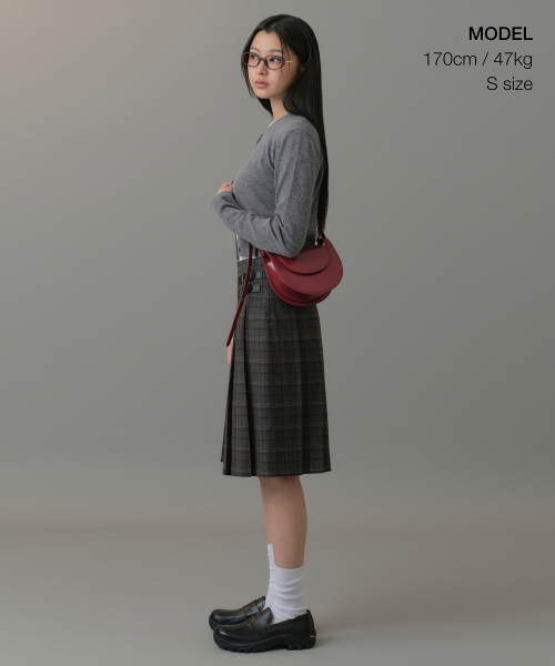 MUSINSA STANDARD WOMAN（ムシンサスタンダードウーマン）の「ウィメンズラムウールラウンドネッククロップカーディガン[ミディアムグレー]（カーディガン/ボレロ・レディース・その他・SMALL/MEDIUM/LARGE/X-SMALL）」の14枚目の写真