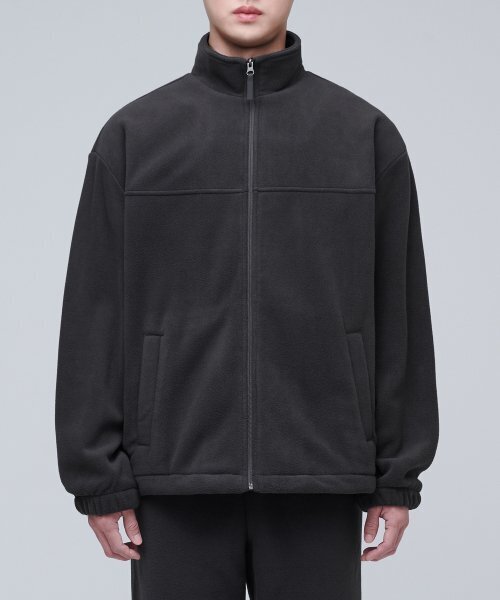 MUSINSA STANDARD（ムシンサスタンダード）の「特大のフリースハイネックジャケット[ダークグレー]（その他アウター・メンズ・その他・MEDIUM/LARGE/X-LARGE/XX-LARGE）」の2枚目の写真