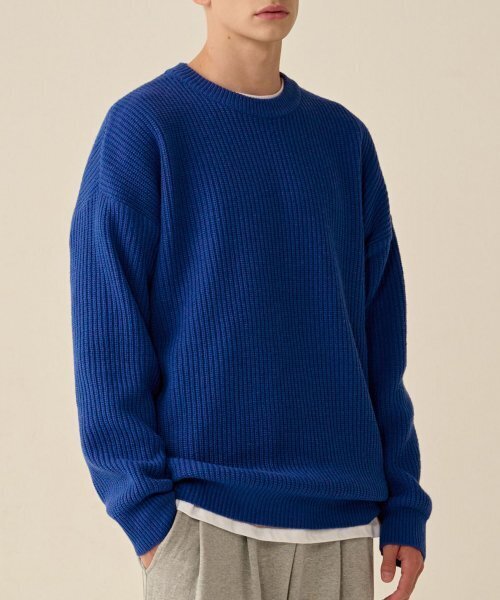 TAKEASY（テイクイージー）の「ラムスウールクルーネックオーバーニット（ブルー）（ニット/セーター・メンズ・その他・SMALL/MEDIUM/LARGE）」の9枚目の写真