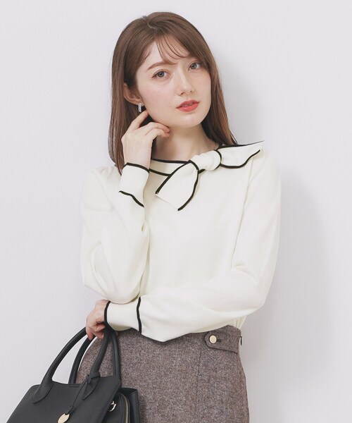 index（インデックス）の「サイドリボンバイカラーニット【洗濯機OK】（ニット/セーター・レディース・ベージュ系その他7/サックスブルー系4/ホワイト系9/ブラック系4/イエロー系その他6・36/38/40/42）」の11枚目の写真